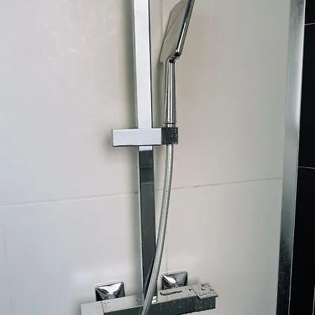 아파트 Pres De L'aeroport 니스