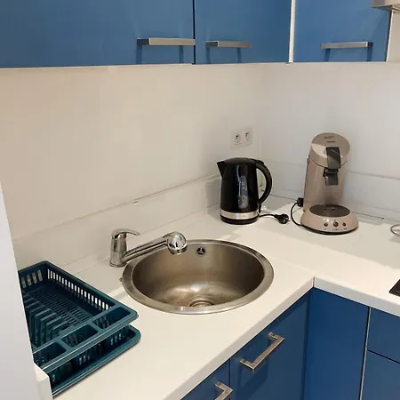 Pres De L'aeroport Apartman